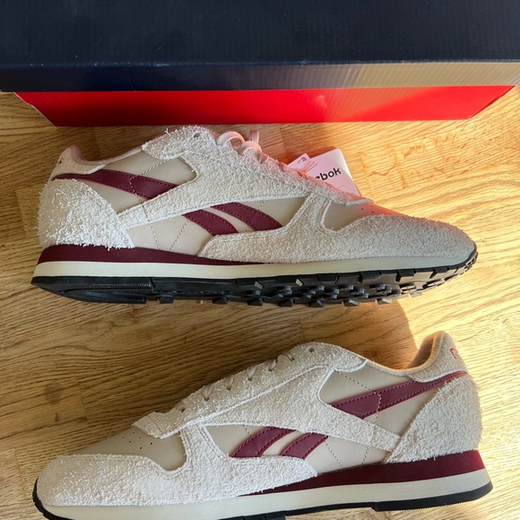 Reebok Men's Classic Leather Sneakers, Beige, Classic Burgundy Men’s  Size 13 - Picture 15 of 16